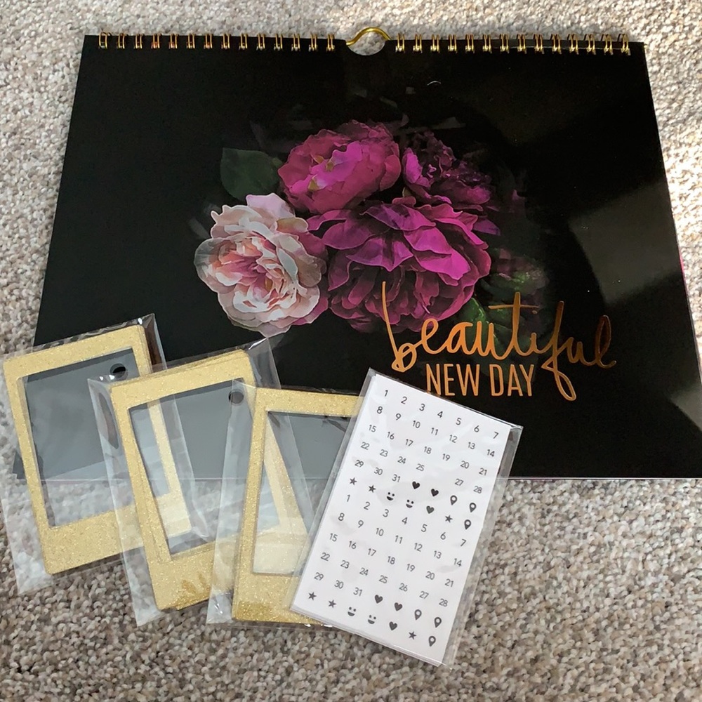 NWOT Flip Calendar Kit